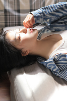 欧美嫩交一区二区三区